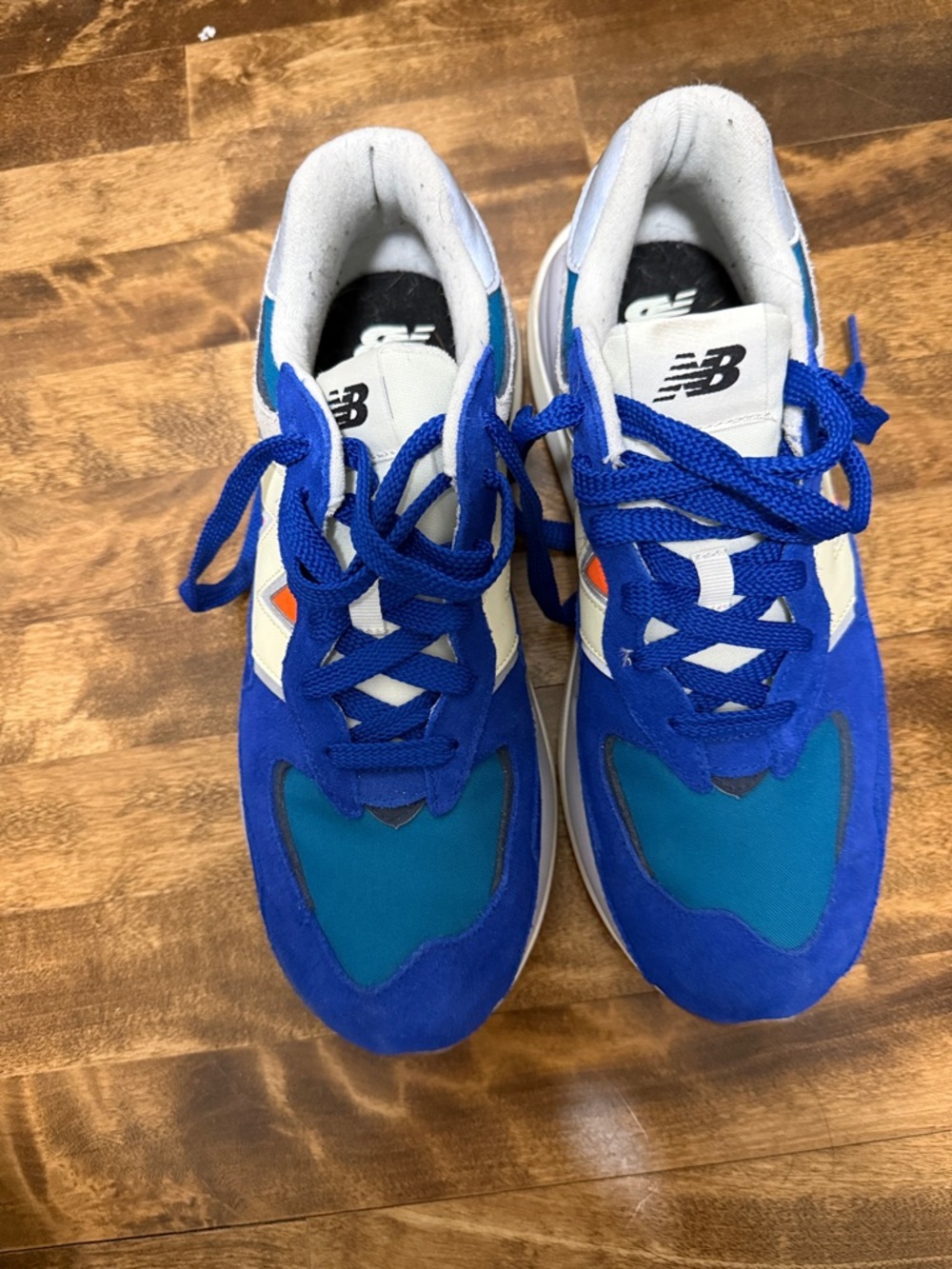 New Balance Men’s Blue and Teal Lace-Up Sneakers